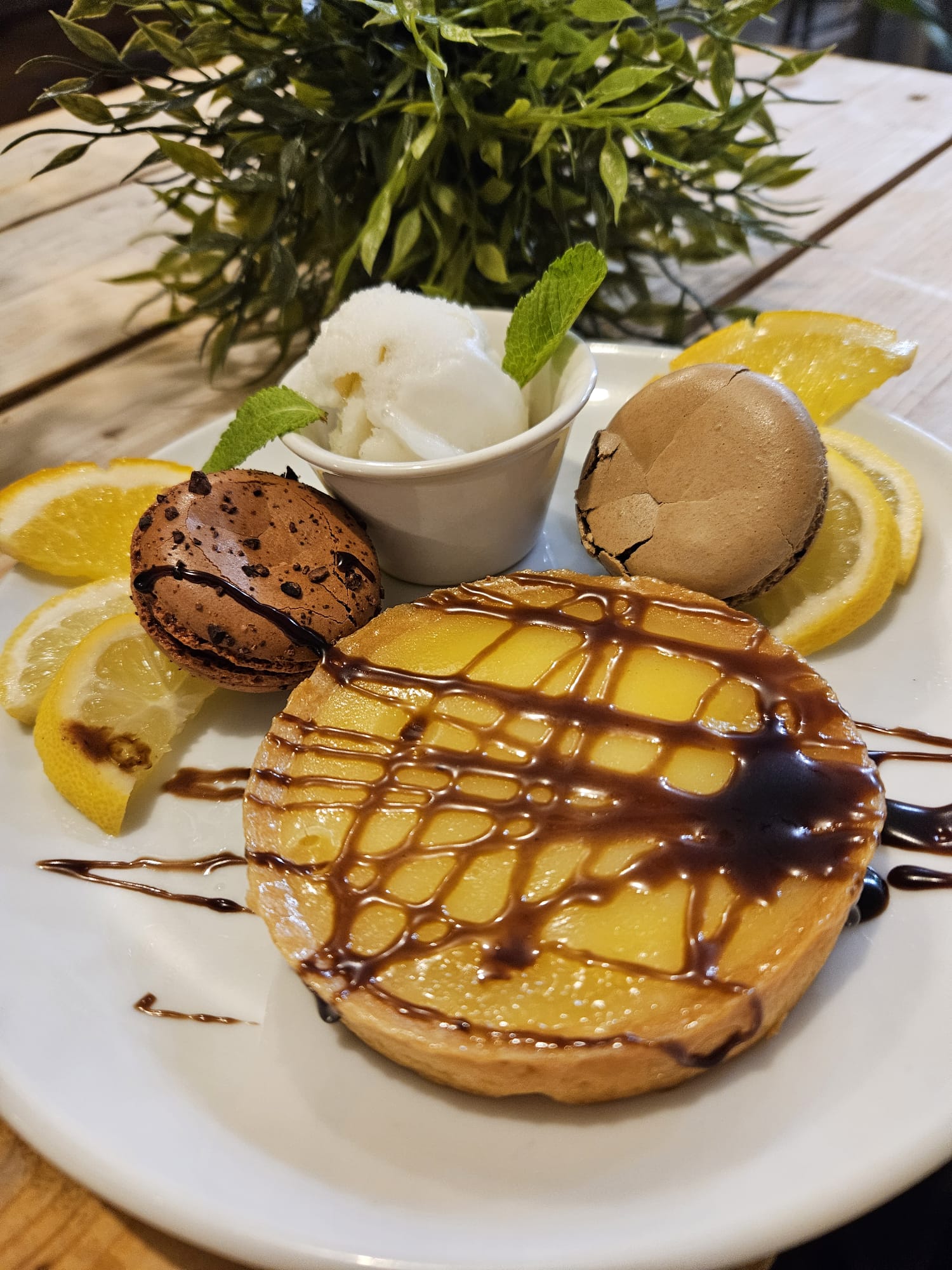 Tarte citron chocolat macarons